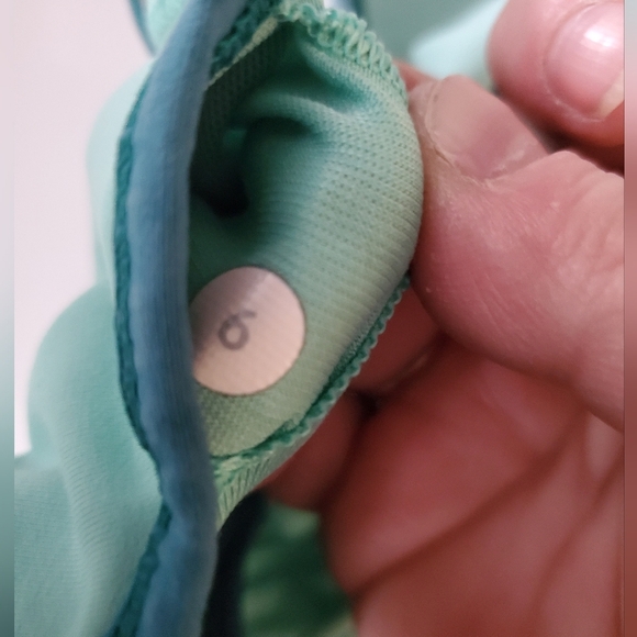Bundle 2 Lululemon Sweaty Or Not Bra's Size 6 Full On Luxtreme Fabric - Picture 7 of 15